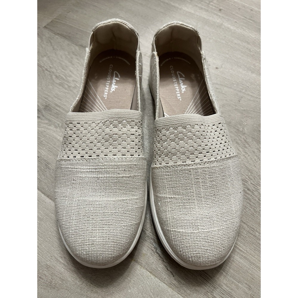 Clarks Cloud Steppers Slip On Shoes Breeze Metallic Natural Women's Loafers 7.5
